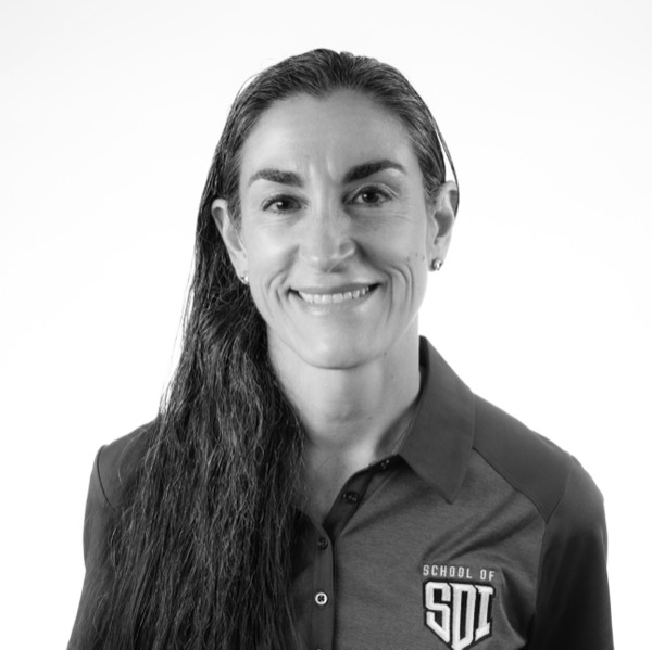 Photo of Thea Miller